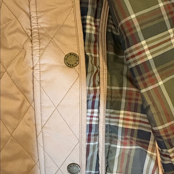 L.L. Bean Quilted Riding Vest - Picture 5 of 8